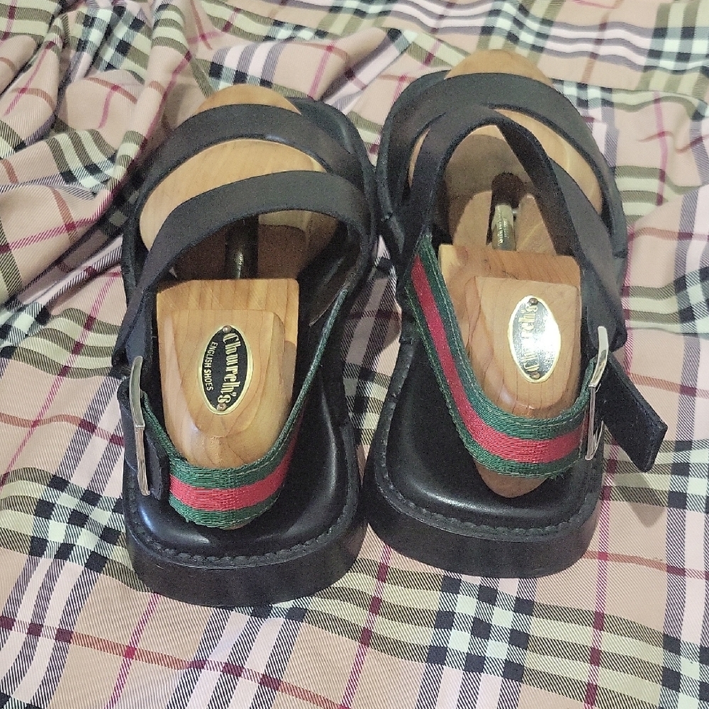 Gucci Black Leather Sandals